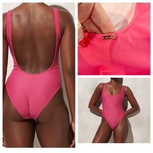 VS HOT PINK 90s Minimalist Scoop Back Solid One Piece Swimsuit‎